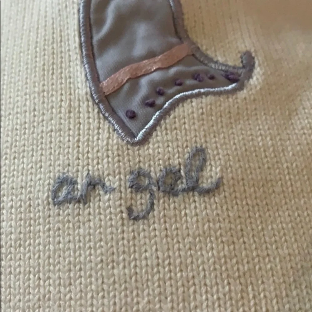 Angel Sweater 12-18 months Pre Owned